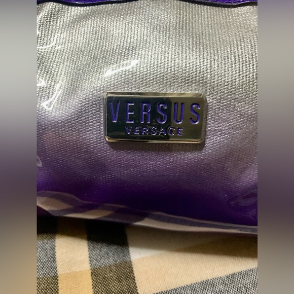 💫✨ Versace Versus Beauty Make up Case 💫✨Nylon Unisex💫✨
#VV2 - Picture 2 of 10